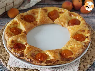 Recette Tarte oranaise - pâte feuilletée, crème pâtissière et abricots