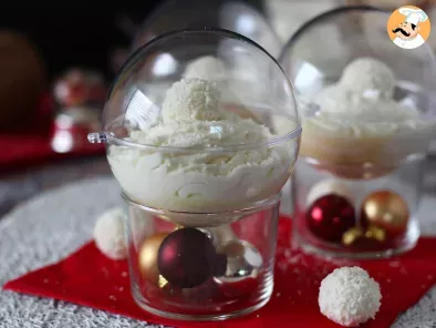 Recette Verrines coco façon raffaello sans cuisson - un dessert féérique dans une boule à neige