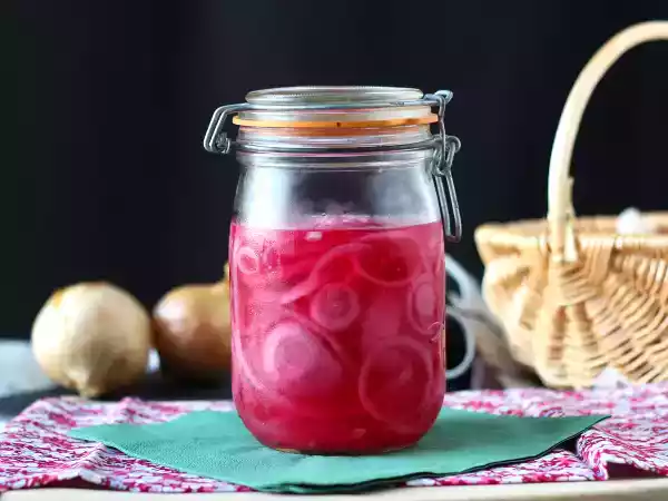 Recette Pickles d'oignon rouges, parfaits pour rehausser vos plats !
