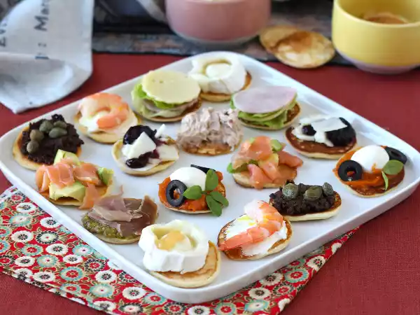 Recette Plateau de blinis garnis, l'apéritif varié et parfait pour les fêtes