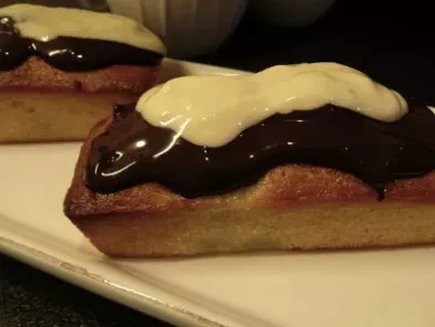 Recette Mini cakes amande-poire au coeur de chocolat.