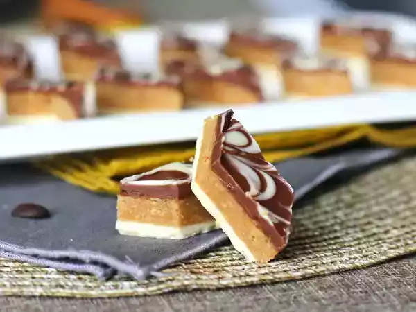 Recette Rkhama, la friandise marocaine aux cacahuètes et au chocolat qui ne nécessite pas de four