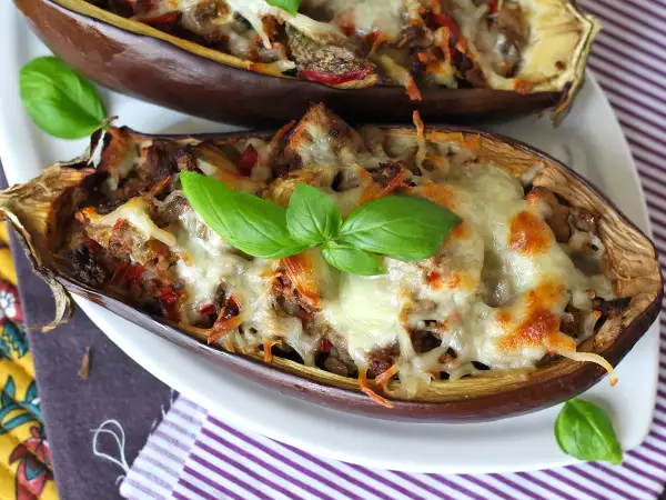 Recette Aubergines farcies gratinées à la mozzarella