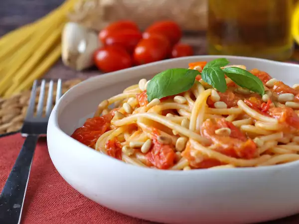 Recette Spaghettis aux tomates cerises et aux pignons de pin