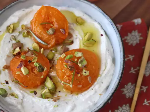 Recette Feta fouettée et abricots rôtis, la tartinade parfaite pour l'apéro !