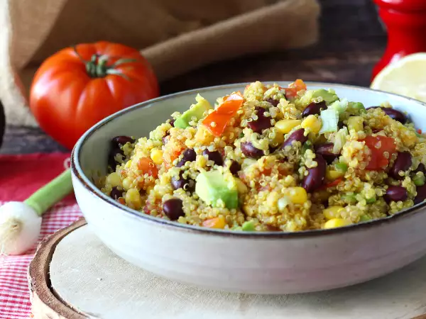 Recette Salade protéinée de quinoa aux haricots rouges et maïs