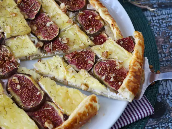 Recette Tarte fine aux figues, brie et noix