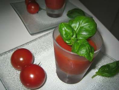 Recette Verrines de gelée de tomates au basilic!!!