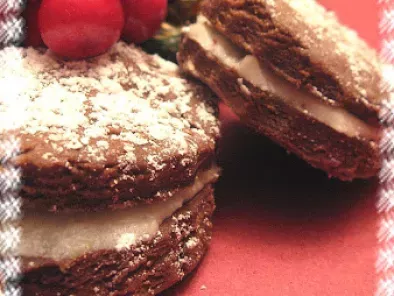 Recette Biscuits sandwichs au chocolat et crème à la vanille