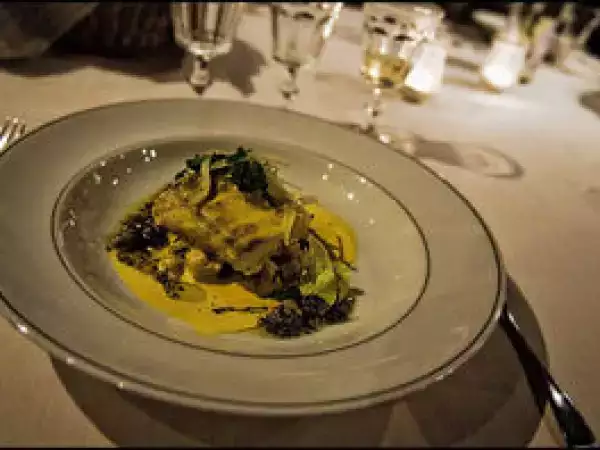 Recette Dos de cabillaud au céleri, jus de carottes et oranges, vinaigrette d'huîtres