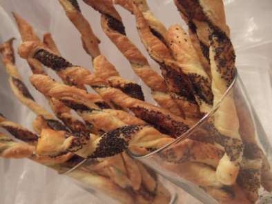 Recette Biscuits apéritifs au chorizo et torsades aux graines de pavot
