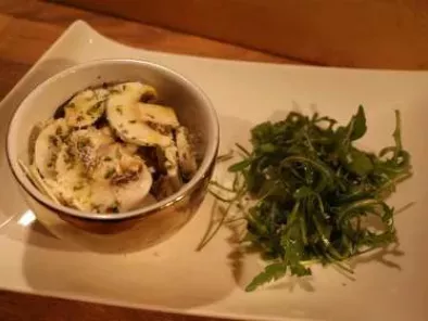 Recette Petite salade aux champignons crus et copeaux de parmesan