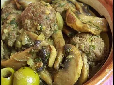 Recette Tajine de kefta aux champignons et olives vertes