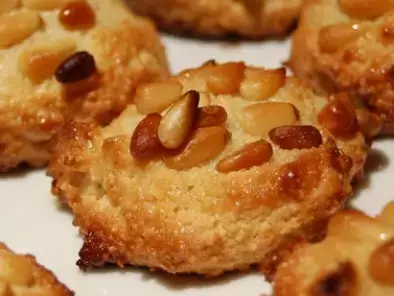Recette Biscuits aux amandes et aux noix de pin