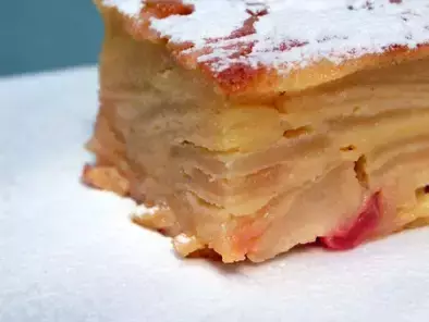 Recette Gâteau fondant pommes, pépites de fraises séchées & tonka