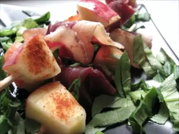 Recette Salade de magret de canard, pomme au paprika & vinaigre de pomme - miel