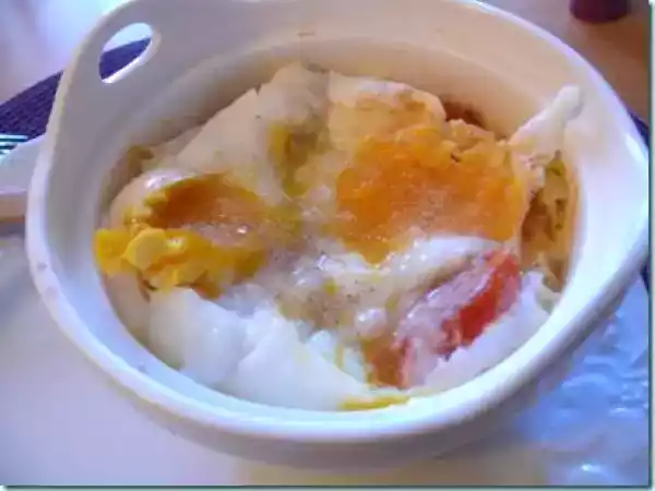 Recette Oeufs cocotte poireaux-tomates cerises