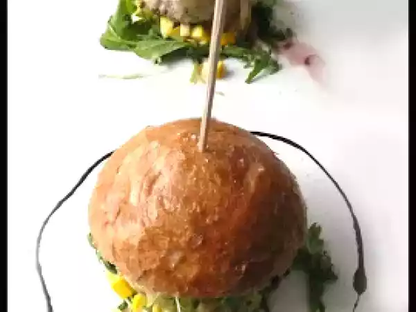 Recette Hamburger chic revisité au steak de veau, comté aoc et courgette gold rush