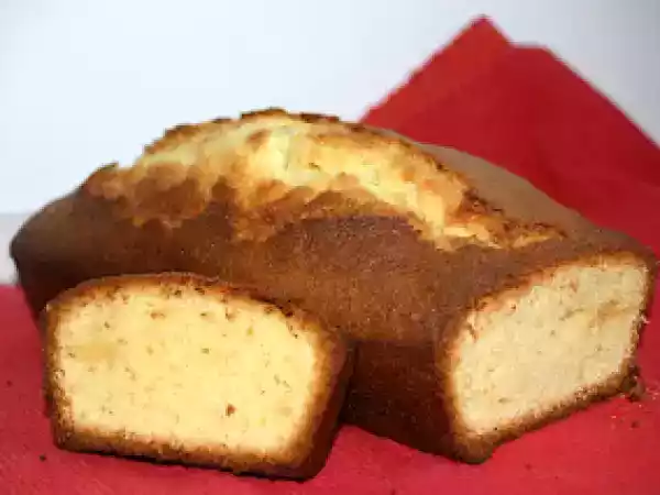 Recette Cake fondant aux noisettes et chocolat blanc