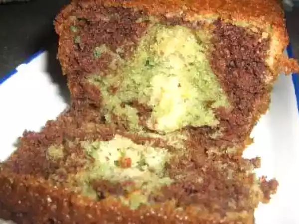Recette Gâteau au chocolat et à la pistache avec une touche d'abricot