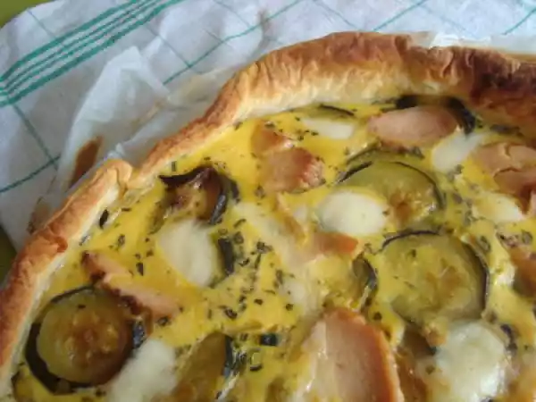 Recette Tarte au poulet, estragon, moutarde, courgette et tomme pour changer le monde?