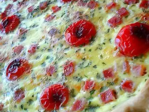 Recette Tarte aux petits lardons et aux tomates cerises (ww)