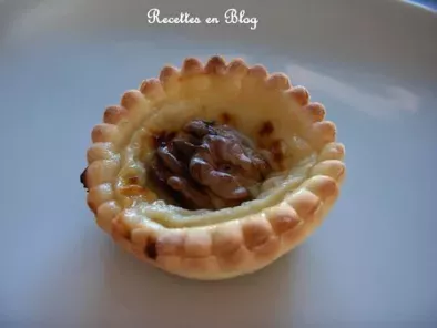 Recette Mini tartelettes au roquefort miel et noix