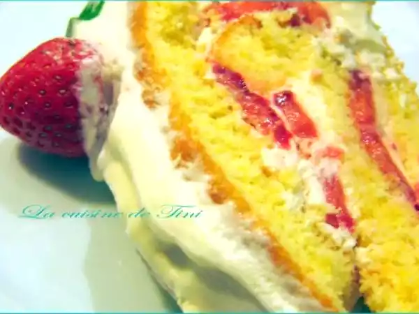 Recette Biscuit roulé à la fraise et à la chantilly