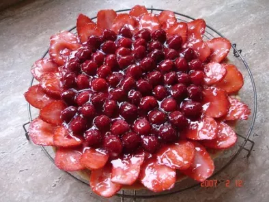 Recette Tarte très sablée aux framboises et fraises