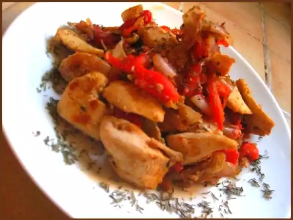 Recette Emincés de poulet aux échalotes et poivrons parsemés de paprika