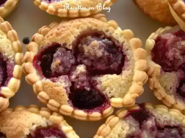 Recette Mini tartelettes aux framboises et amandes