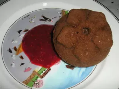 Recette Gâteau moelleux au chocolat et son coulis de framboise