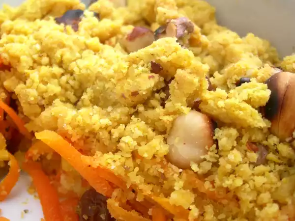Recette Crumble salé forestier à l'indienne: carottes, garam masala, farine de pois chiche
