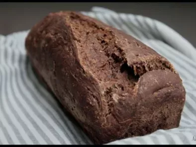 Recette **pain / cake au levain au chocolat noir & piment d'espelette **