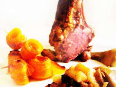 Recette Carre d'agneau en croute d'amandes et romarin, accompagne de carottes et quelques legumes