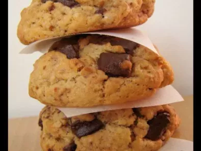 Recette Cookies aux pépites de chocolat, pralin et noix
