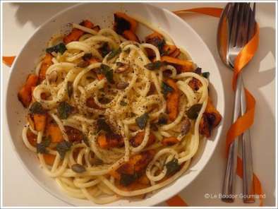 Recette Spaghetti au potimarron & à la sauge croustillante