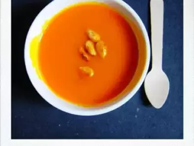 Recette Soupe de saison : la soupe de potimarron et ses pépins caramélisés