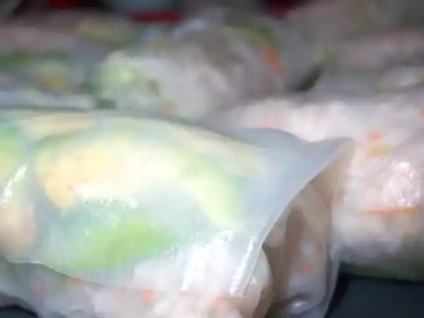 Recette Rouleaux de printemps round 2 : surimi-avocat-concombre-alfafa