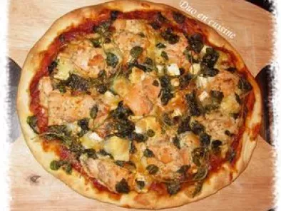Recette Pizza au saumon, au chèvre et au cresson