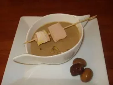 Recette Velouté de marrons et sa brochette de foie gras