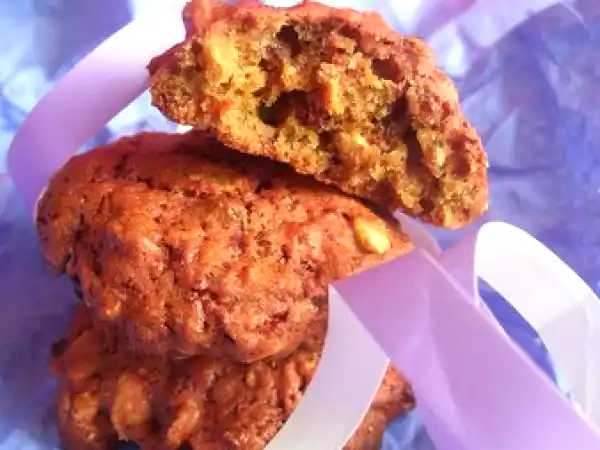 Recette Roses cookies à la betterave et aux noisettes grillées