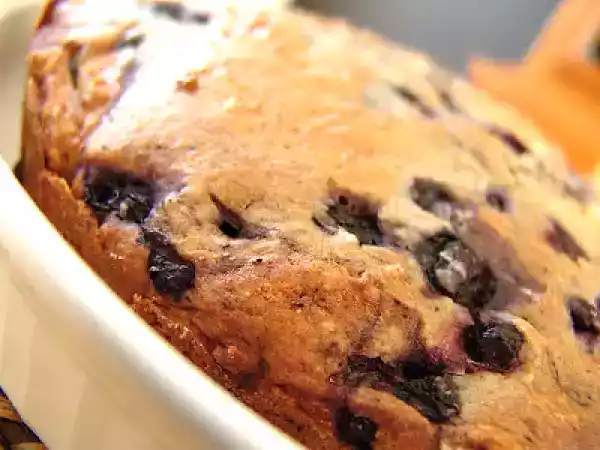 Recette Gâteau aux bleuets avec sauce au beurre