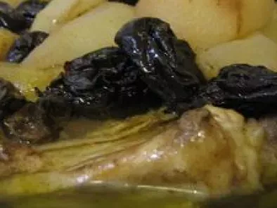Recette Tajine de poulet, pomme, poires et pruneaux
