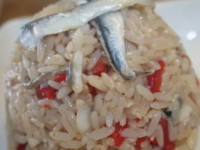 Recette Salade de riz aux poivrons grillés et aux anchois marinés