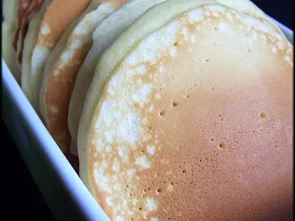 Recette Pancakes super épais, super moelleux pour un petit déjeuner de reine !