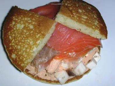 Recette Blinis au saumon fumé, tarama et champignon de Paris