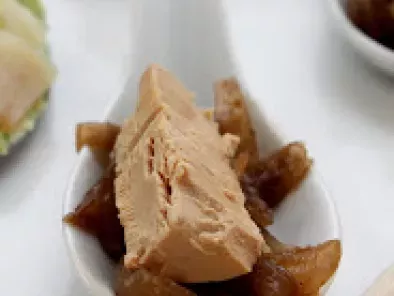 Recette Apéro gourmand : cuillères au foie gras et oignons confits au vinaigre balsamique