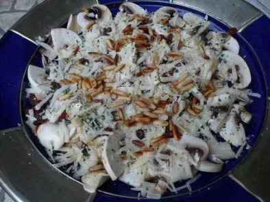Recette Salade de champignons de paris, raisins et parmesan (recette « light »)