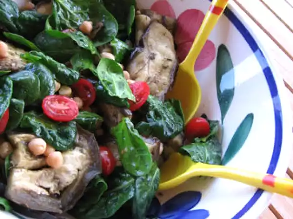 Recette Aubergines tièdes aux pois chiches et épinards